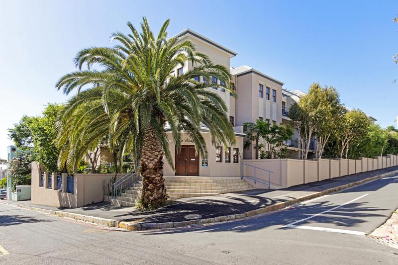 2 Bedroom Property for Sale in Sea Point Western Cape